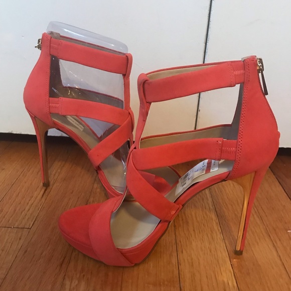 Suede heels - Picture 4 of 5